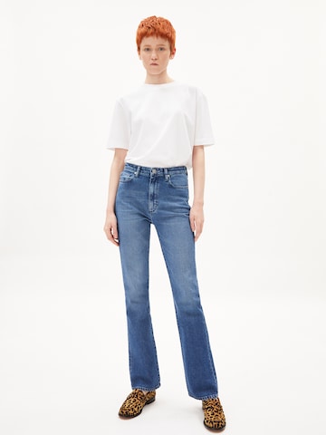 Slimfit Jeans ' LINNAA ' di ARMEDANGELS in blu