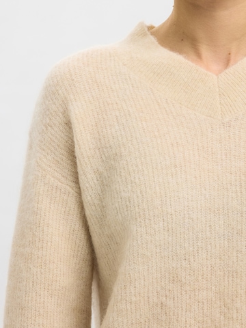SELECTED Neulepaita 'SLFSIA' värissä beige