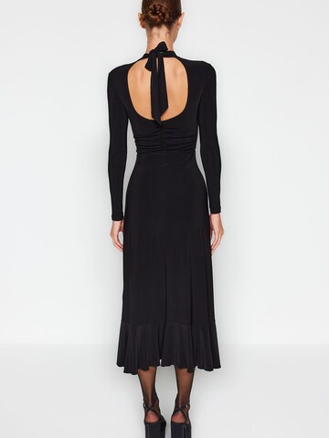 Rochie de la Trendyol pe negru