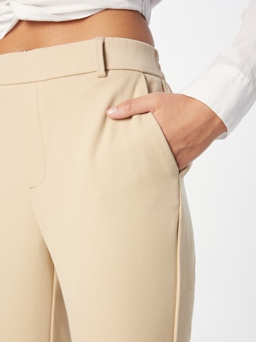 Slimfit Pantaloni 'MAYA' di VERO MODA in beige