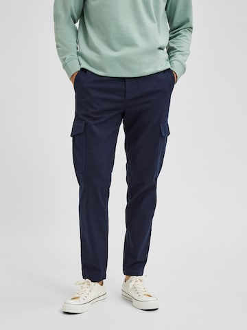 SELECTED HOMME tavaline Klapptaskutega püksid 'Buxton', värv sinine: eest vaates