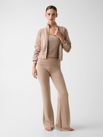 GUESS Sweatjacke in Braun