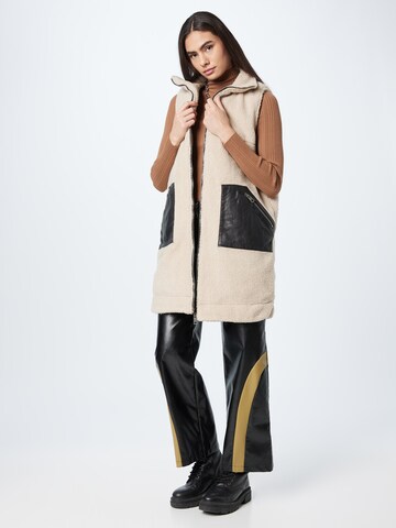 Maze Bodywarmer in Beige