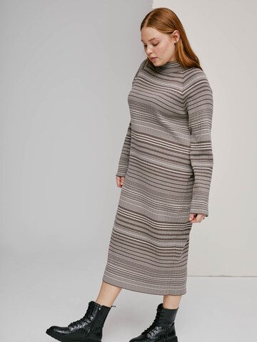 A LOT LESS Knitted dress 'Selina' in Brown