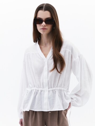 OXXO Blouse in Wit: voorkant