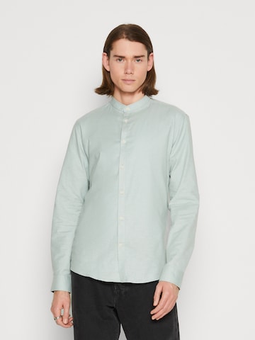 Lindbergh Slim fit Button Up Shirt in Green: front
