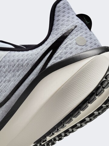 NIKE Laufschuh ' Vomero 17 ' in Weiß