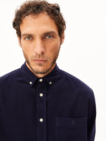 ARMEDANGELS Comfort fit Button Up Shirt in Blue