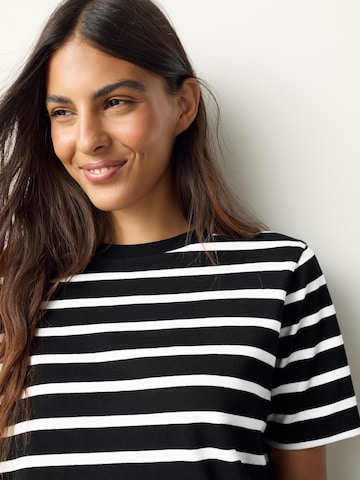 Maglietta di Next in nero