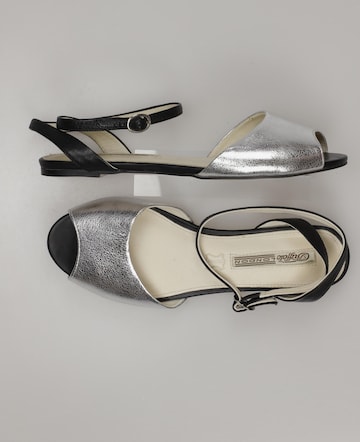 Buffalo London Sandals & High-Heeled Sandals in 39 in Silver: front