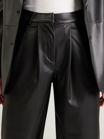 Wide Leg Pantalon à pince TOPSHOP en noir