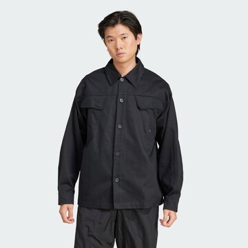 ADIDAS ORIGINALS Comfort fit Tussenjas 'Essentials' in Zwart: voorkant