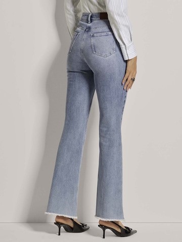 MADELEINE Flared Jeans in Blauw