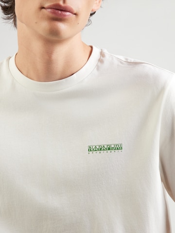 Tricou 'S-YOSE' de la NAPAPIJRI pe alb