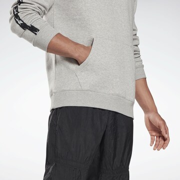 Reebok Sportsweatshirt 'Essentials' in Grau