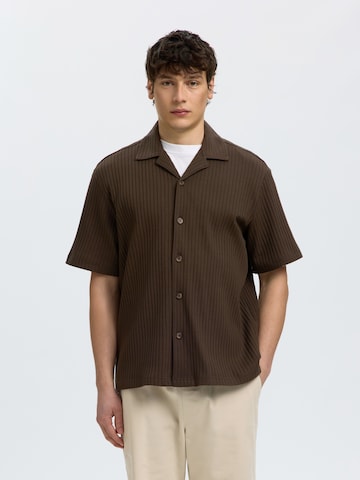 SELECTED Comfort Fit Skjorte 'SLMSIMON' i brun: forside