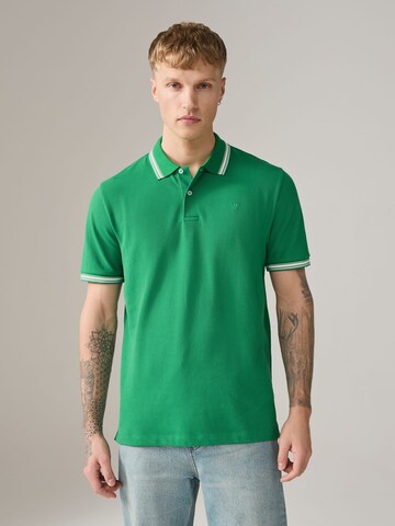 Next Тениска в зелено: отпред