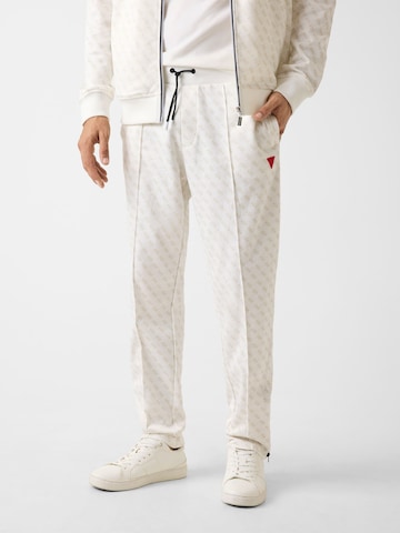 GUESS Szabványos Nadrág - fehér