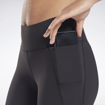 Skinny Pantaloni sport 'Lux' de la Reebok pe negru