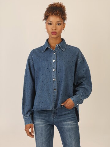 APART Blouse in Blue: front