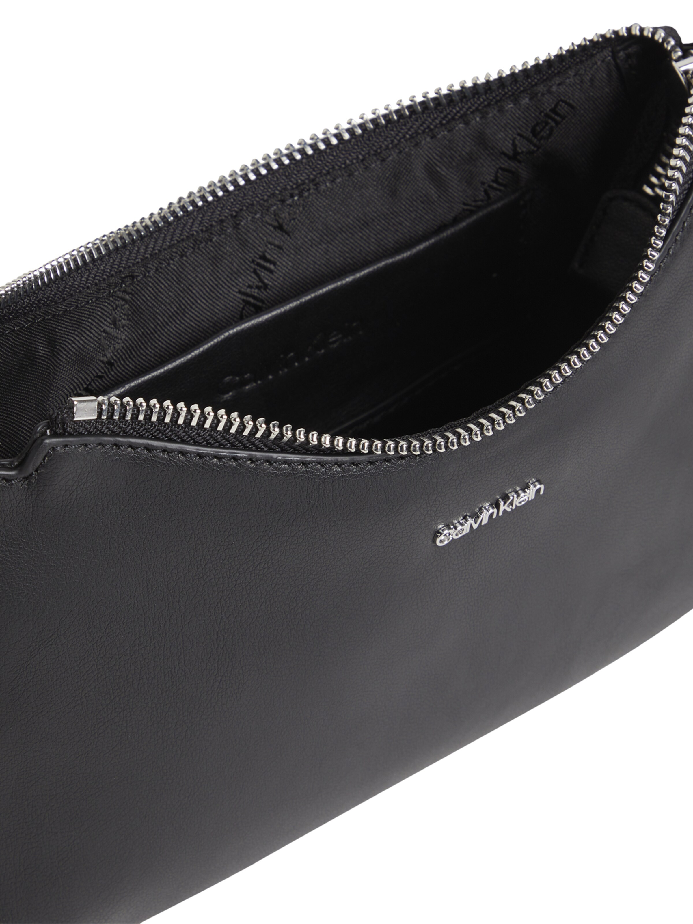 Calvin Klein Taška přes rameno – černá