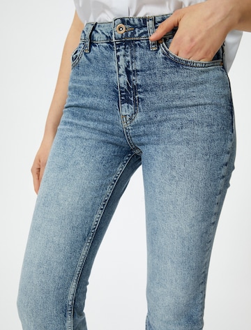 Koton Bootcut Jeans in Blauw