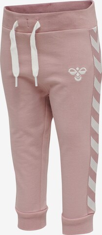 Completo sportivo di Hummel in rosa