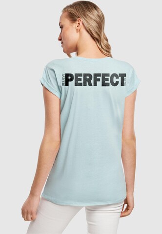 Merchcode T-Shirt 'Believe Front' in Blau