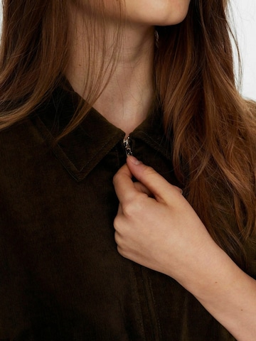 Robe 'Vizza' NÜMPH en vert