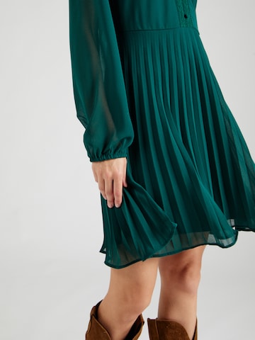 Robe 'Perla' ABOUT YOU en vert