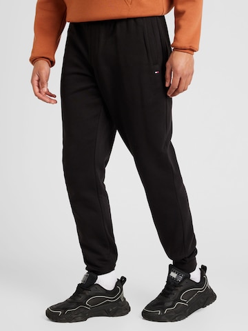 Effilé Pantalon TOMMY HILFIGER en noir : devant