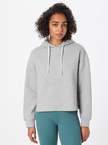 QS Sweatshirt in Grey: front