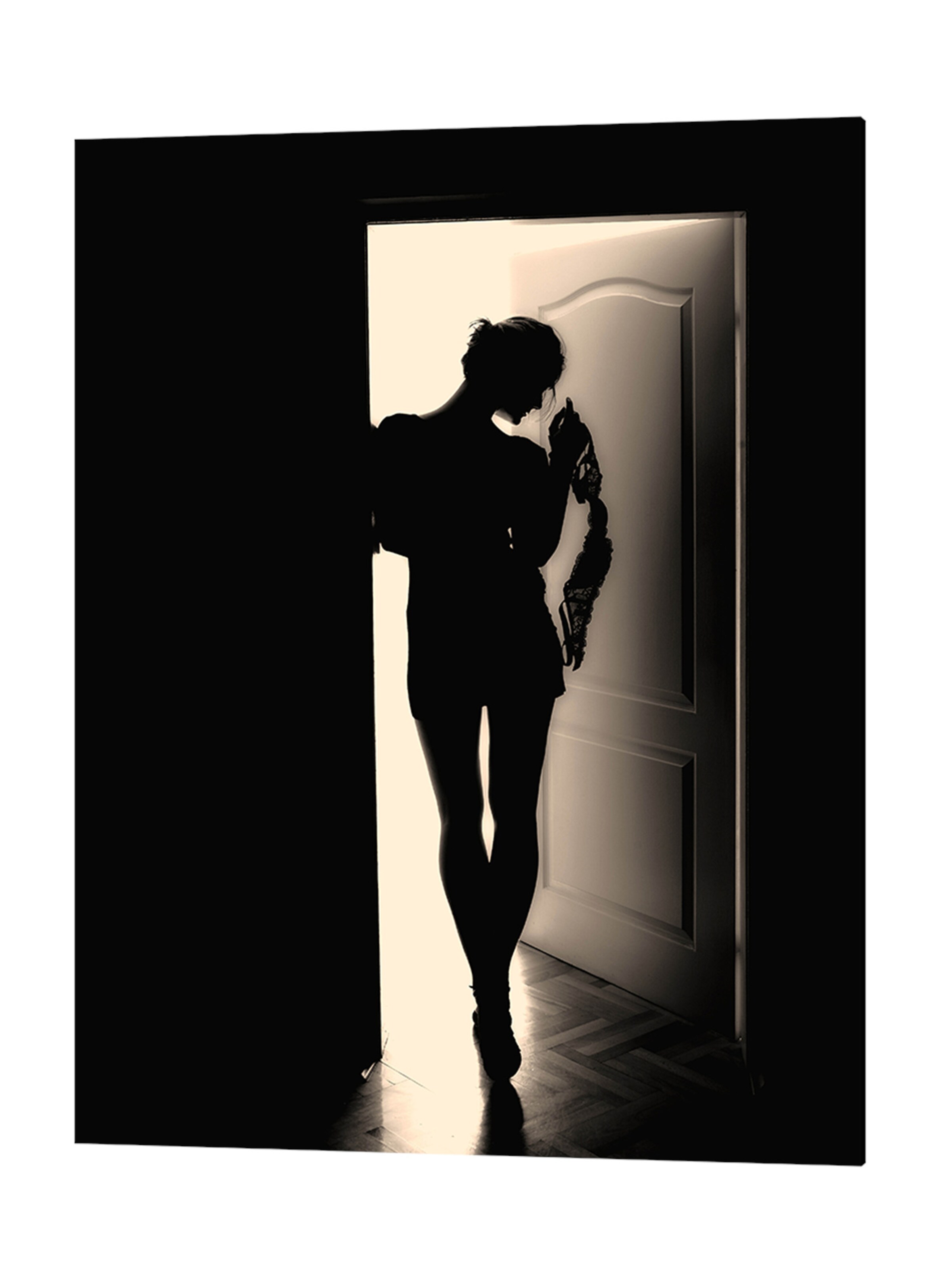 Liv Corday Image in Grey: front