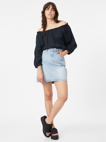 s.Oliver Blouse in Black