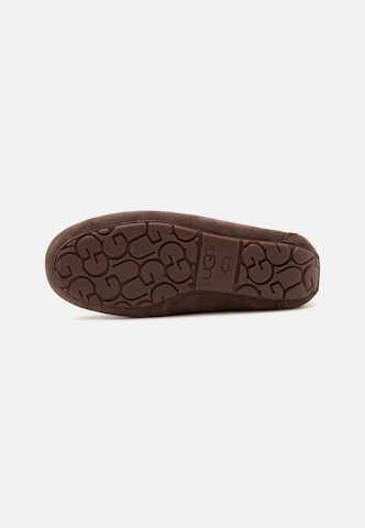 UGG - Mocasines 'ANSLEY' en marrón