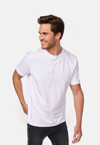 smiler. Shirt 'laugh.' in White