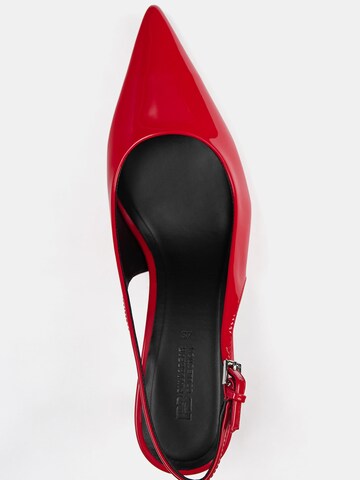 Pull&Bear Pumps in Rot