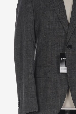 BOSS Suit in M in Grey