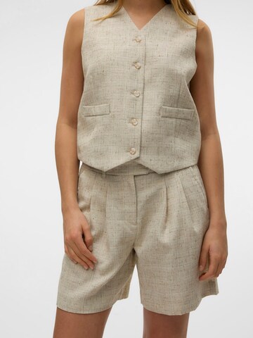 Regular Pantalon à pince 'VMMAJ' VERO MODA en beige