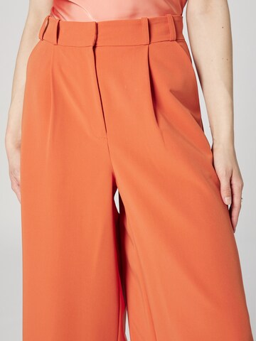 Wide leg Pantaloni con pieghe 'Jillian' di Guido Maria Kretschmer Women in arancione