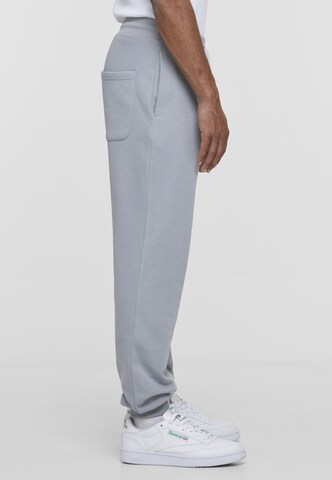 Effilé Pantalon Urban Classics en gris