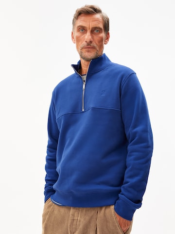 ARMEDANGELS Pullover WAARLO FLEECE in Blau: Vorderseite