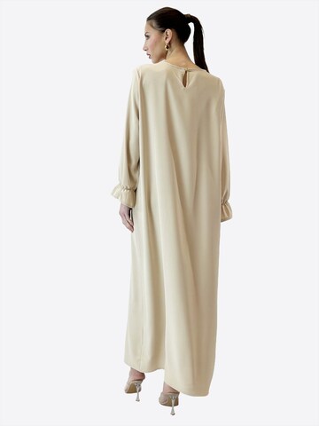 Robe Elara en beige