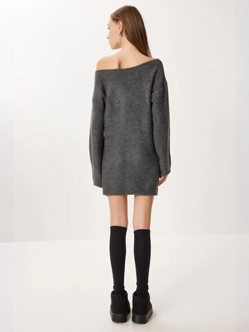 Happiness İstanbul Sweater in Grey