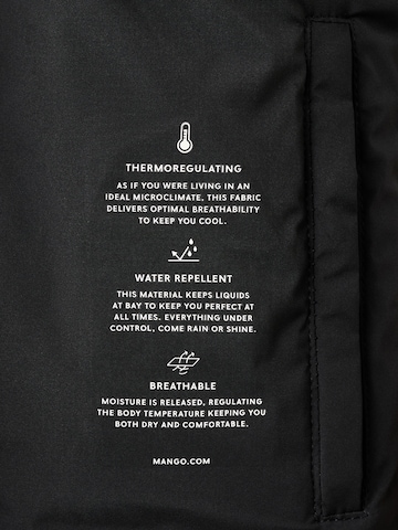 Palton de iarnă 'BEGO' de la MANGO pe negru