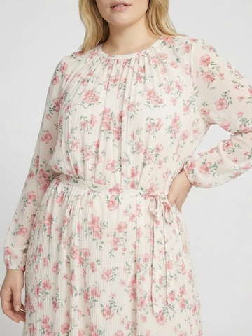 Guido Maria Kretschmer Curvy Mekko 'Penelope' värissä valkoinen