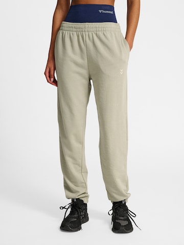 Hummel Tapered Sportbroek 'Pulse' in Groen: voorkant