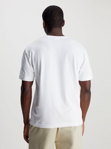 T-Shirt Calvin Klein en blanc