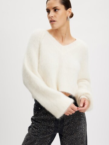 Gestuz Sweater 'Safi' in Beige