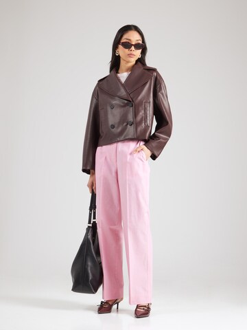regular Pantaloni con piega frontale 'Lucine' di SECOND FEMALE in rosa